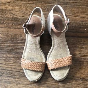Wedge sandals